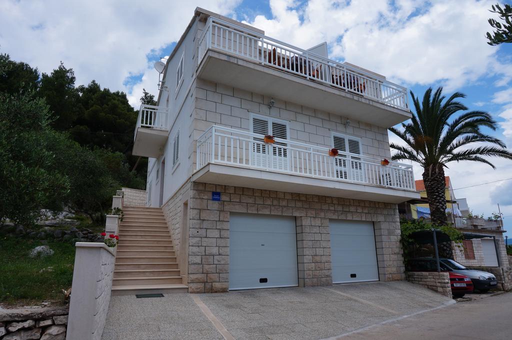 Apartments Ivona Лумбарда Екстер'єр фото