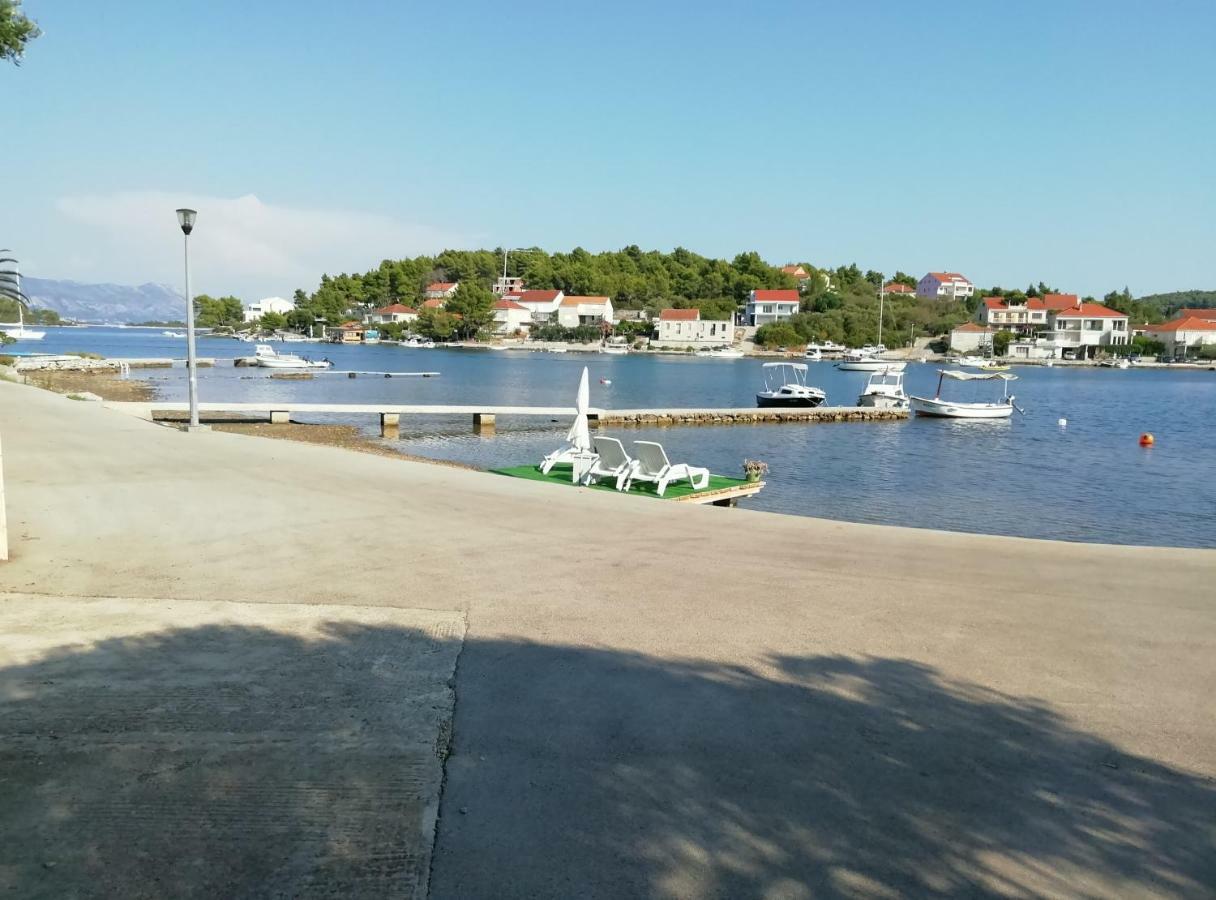 Apartments Ivona Лумбарда Екстер'єр фото